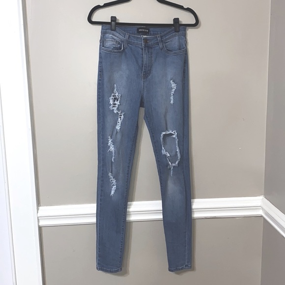 Fashion Nova Denim - Fashion Nova Jeans - Distressed High Waisted Skinny Women’s 9/W28